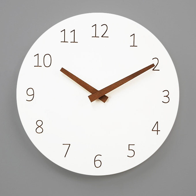 우드바늘 뉴모던 무소음 벽시계 11,000원