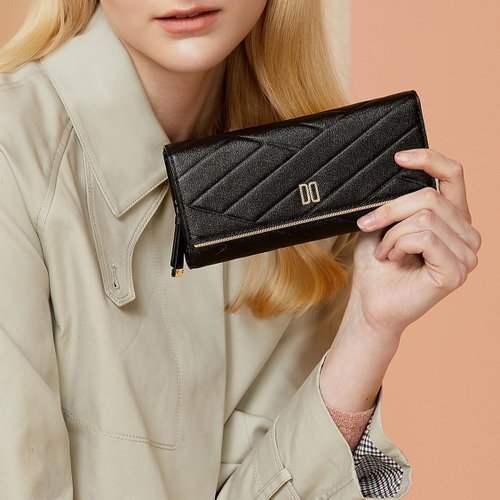 [국내매장] 닥스 DCWA5F411BK [25FW][CARLISLE MODERN]블랙 칼라일 패턴 골드 DD 3단 장지갑 239,000원