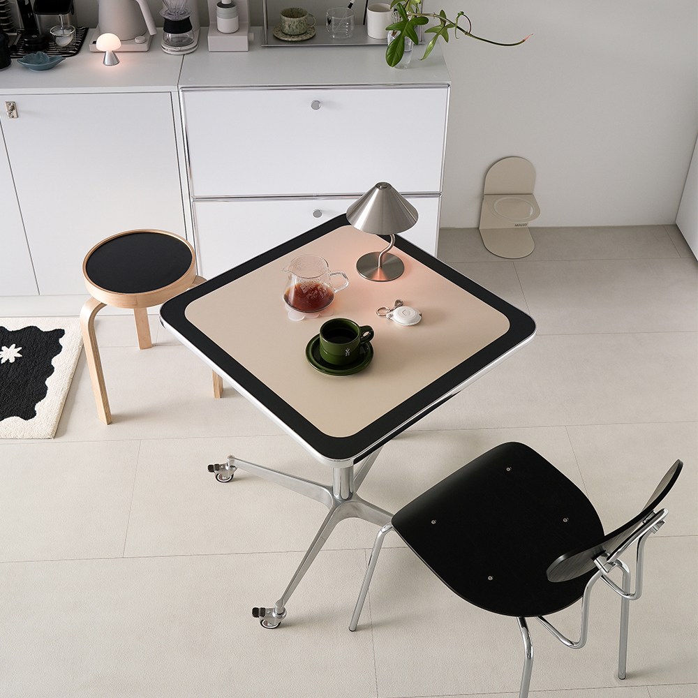 오그레 톤톤 휠 테이블, 버터 스퀘어 258,000원