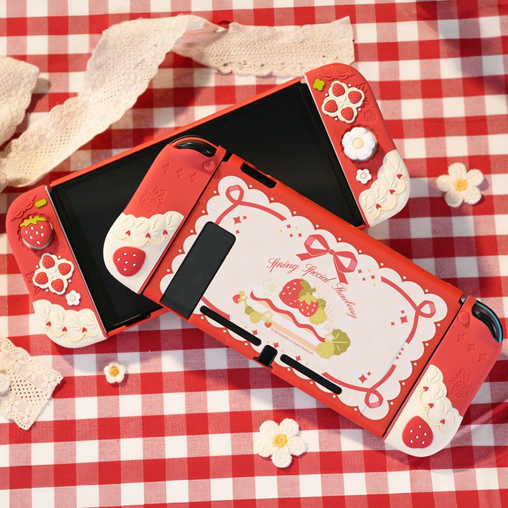 닌텐도 스위치 OLED 긱쉐어 딸기케이크 케이스 22,500원