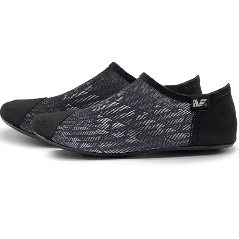 뉴베라 남여공용 아쿠아핏 샤크 슈즈 8,930원