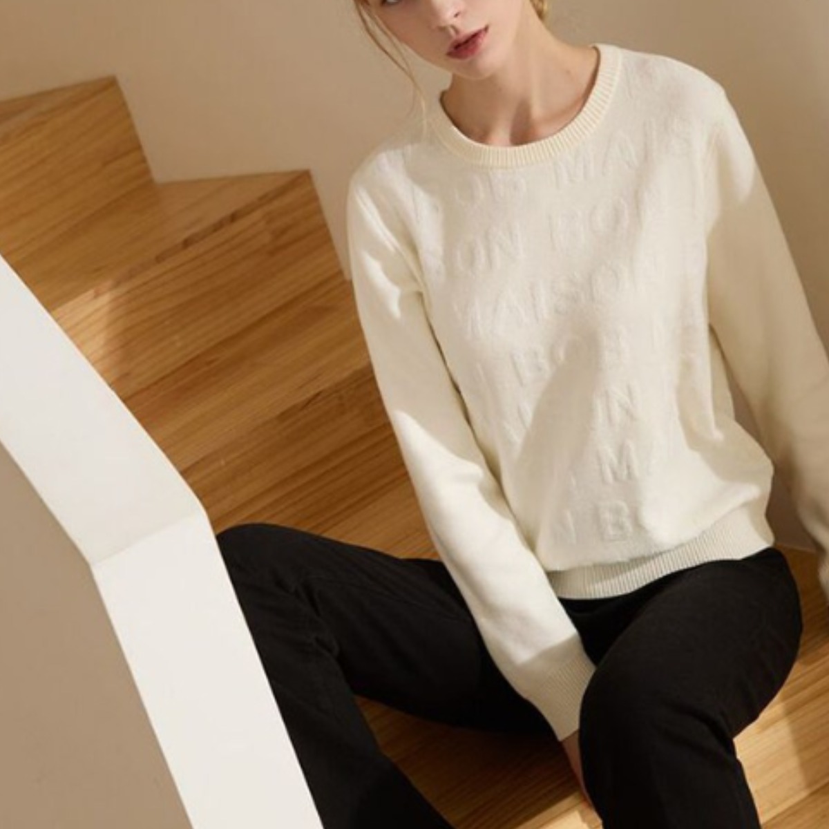 메종 비오비 BOB 25 FW 여성 긴팔 니트 라운드넥 스웨터 프리미엄 골프웨어 66,000원