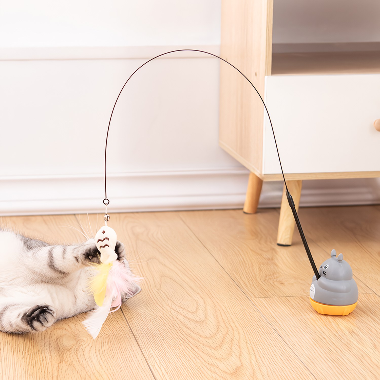 우아지오 고양이 360회전+ 부착형 낚시대 장난감, 1개, 토토로 13,500원