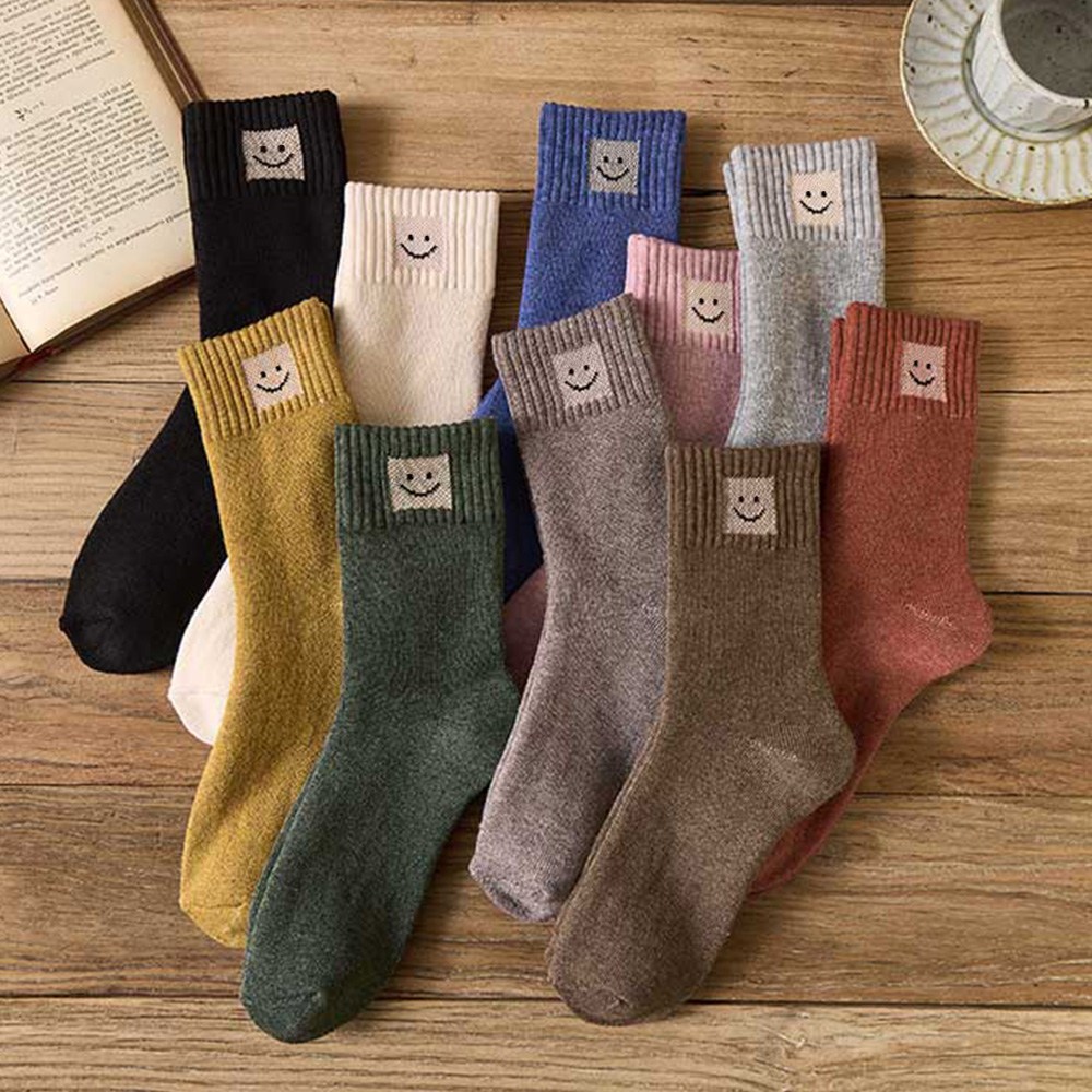 워더미 여성용 스마일 웜컬러 기모 패션 중목 양말 10종 세트 W843 9,900원