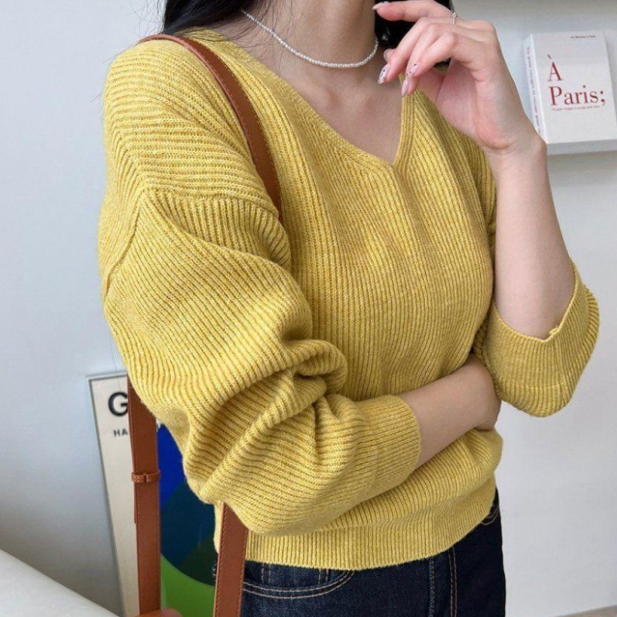 여성 브이넥 캐시울 소재 데일리 니트 티셔츠 여자상의 여성상의 가을 겨울 꽈배기 오버핏 48,900원