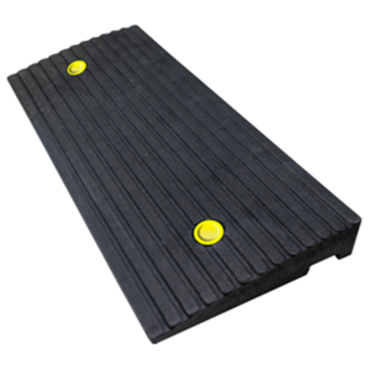 하나 공구 튼튼한 검정 차량진입판 카업 경사판 문턱 경사로 세이프티업 안전발판 30,000원