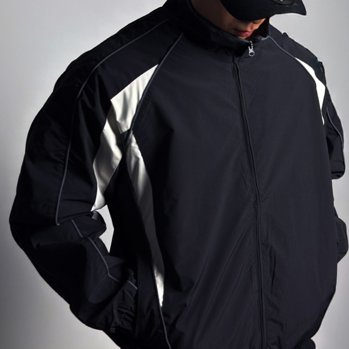 루즈핏 배색 삥줄 윈드 브레이커 바람막이 자켓 남자상의 큰옷 빅사이즈 오버핏 짐웨어 도프룸 60,390원