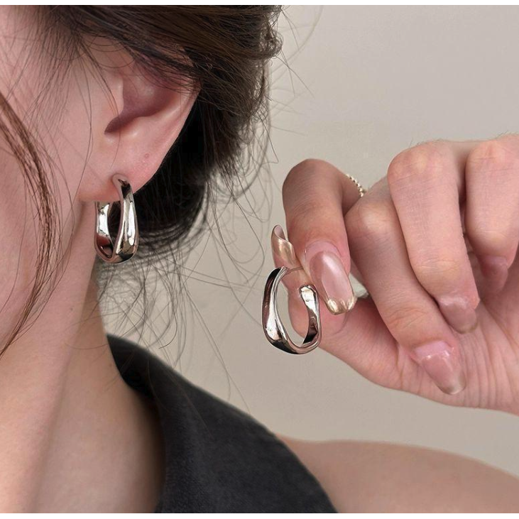 [단정한가게] 볼드링 귀걸이 알러지방지 실버925 이어링 13,800원