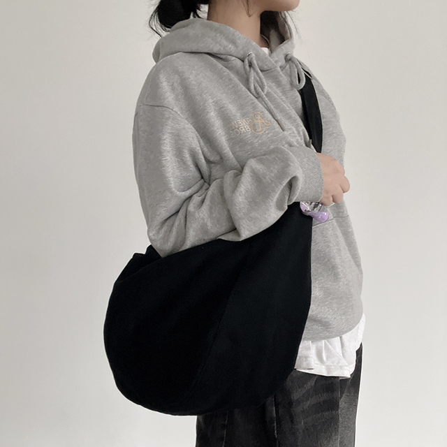 포인바이수 데일리 코튼 미니멀 빅 숄더 크로스백 17,900원