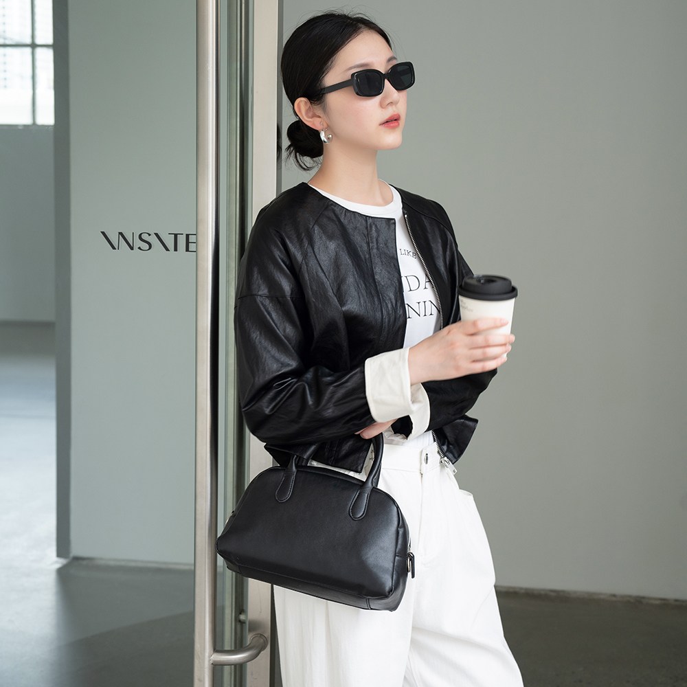 파즈마 봄 가을 여성 가죽자켓 오버핏 지퍼 노카라 레더자켓 P240908 59,500원