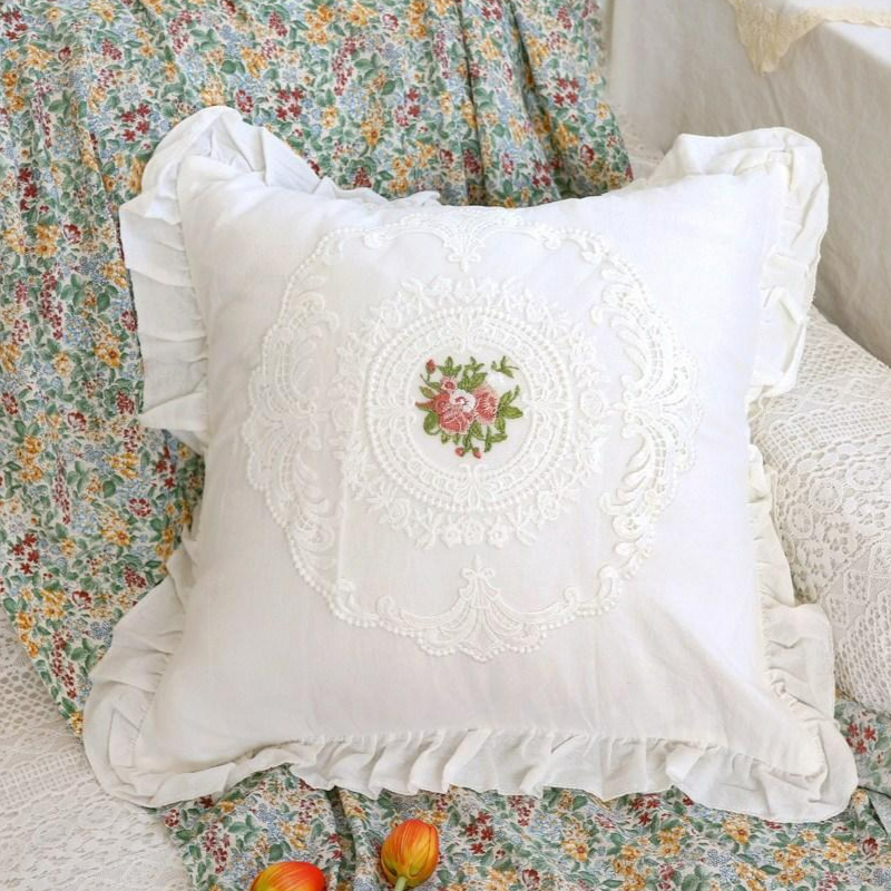 케이트가든 프로방스 자수 프릴 쿠션커버 (45x45) 17,400원