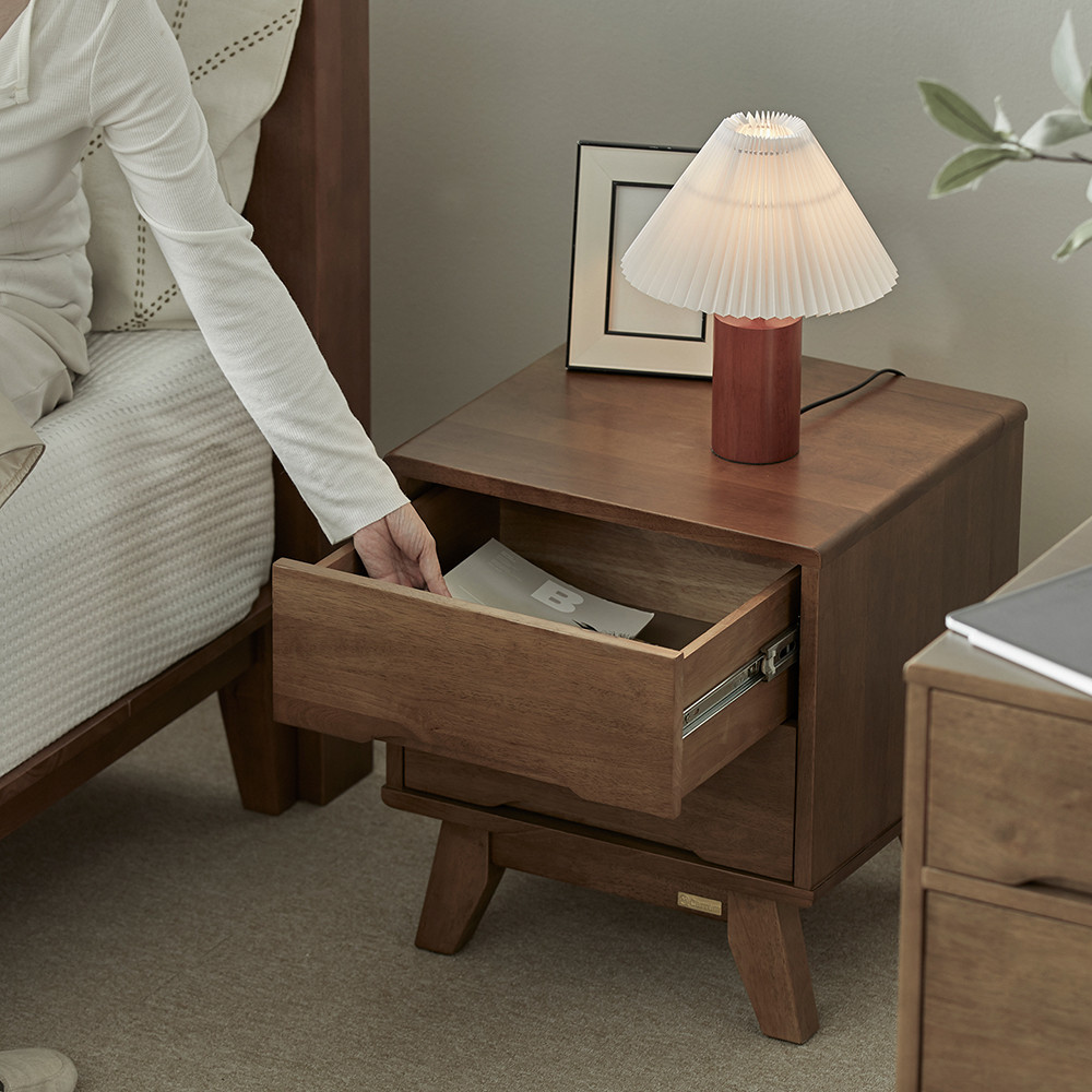 까르엠가구 고무나무 원목 로렌 2단 침대 협탁 145,450원