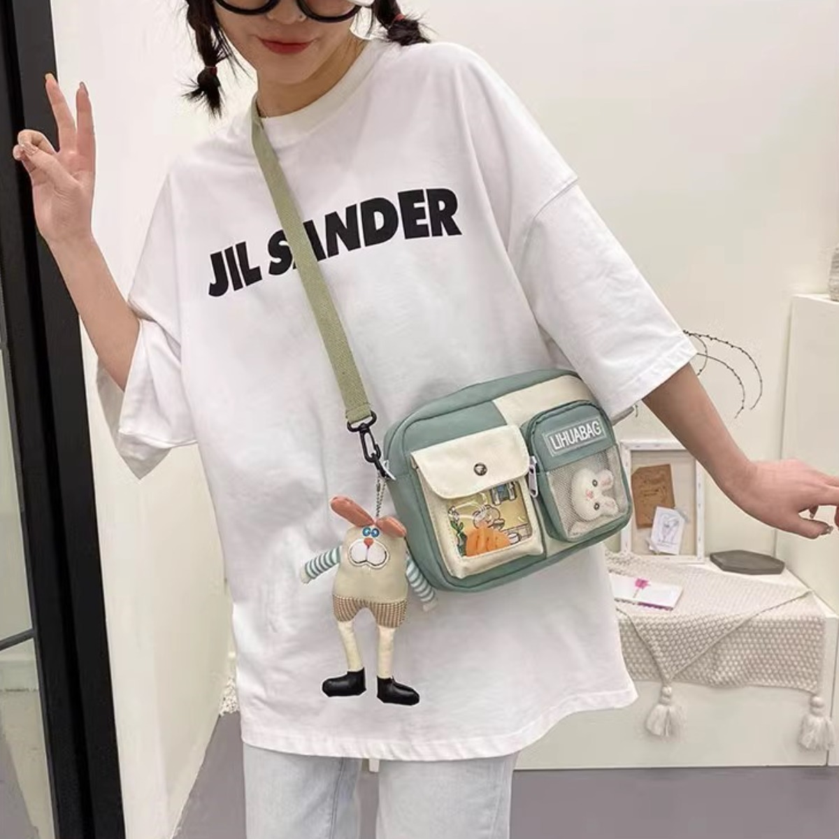 틴즐 초등학생 여자 귀여운 미니 크로스백 핸드백 휴대폰 가방 보조 토끼가방 포켓 메신져백 16,490원