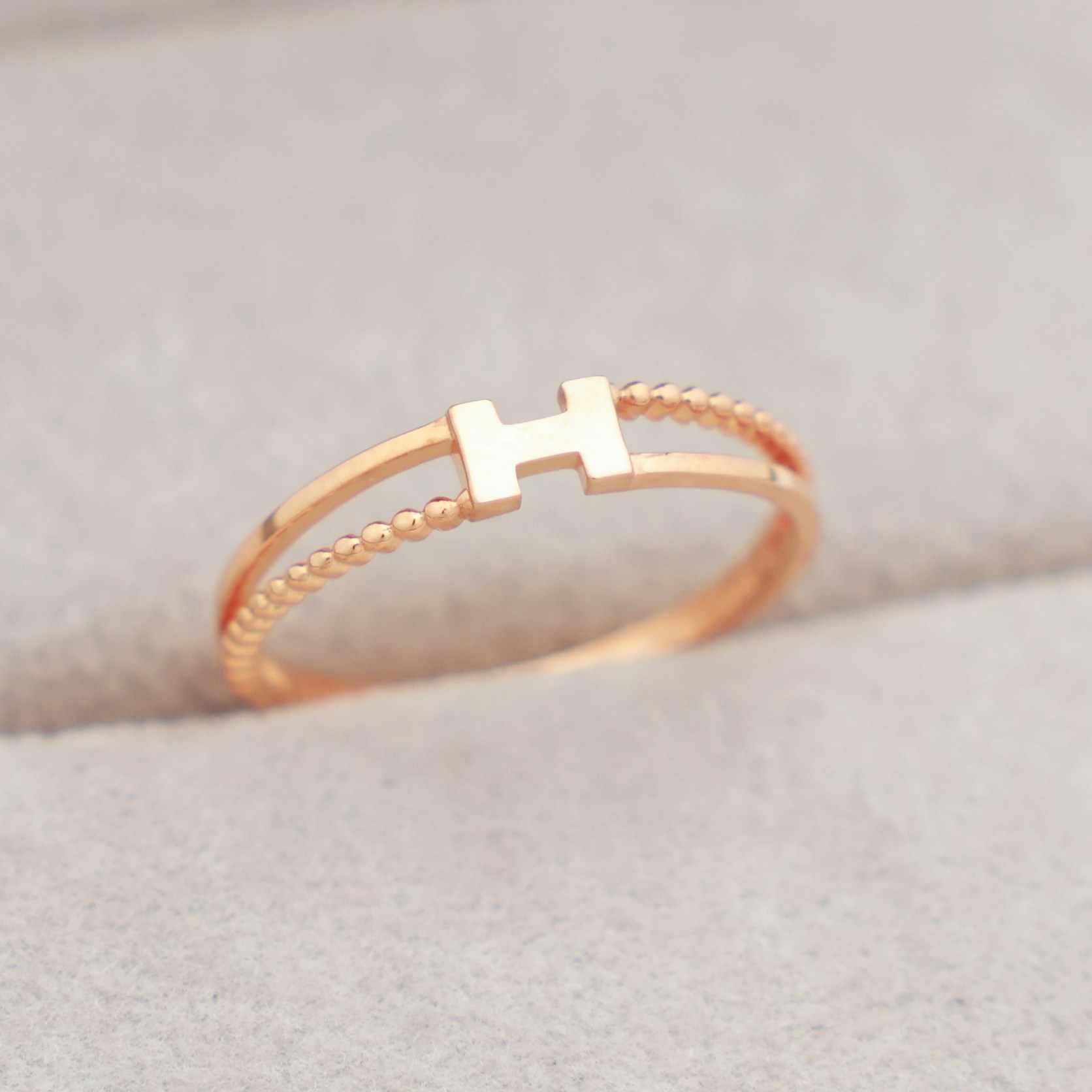 14k 18k 로즈골드 볼룸 두줄 에이치 H 반지 컷팅 모녀 우정 행운 패션 심플 데일리 선물 R306체리스쥬얼리 279,000원