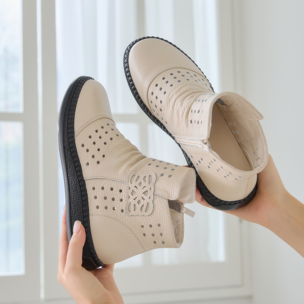 제이슈 천연소가죽 로엘 플랫 앵클부츠 3cm 52,800원