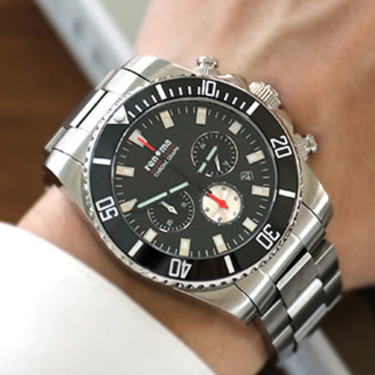 renoma 레노마 마린마스터 200M 방수 사파이어글래스 세라믹베젤 남성 다이버시계 RE2001 + 사은품 실리콘밴드 210,000원