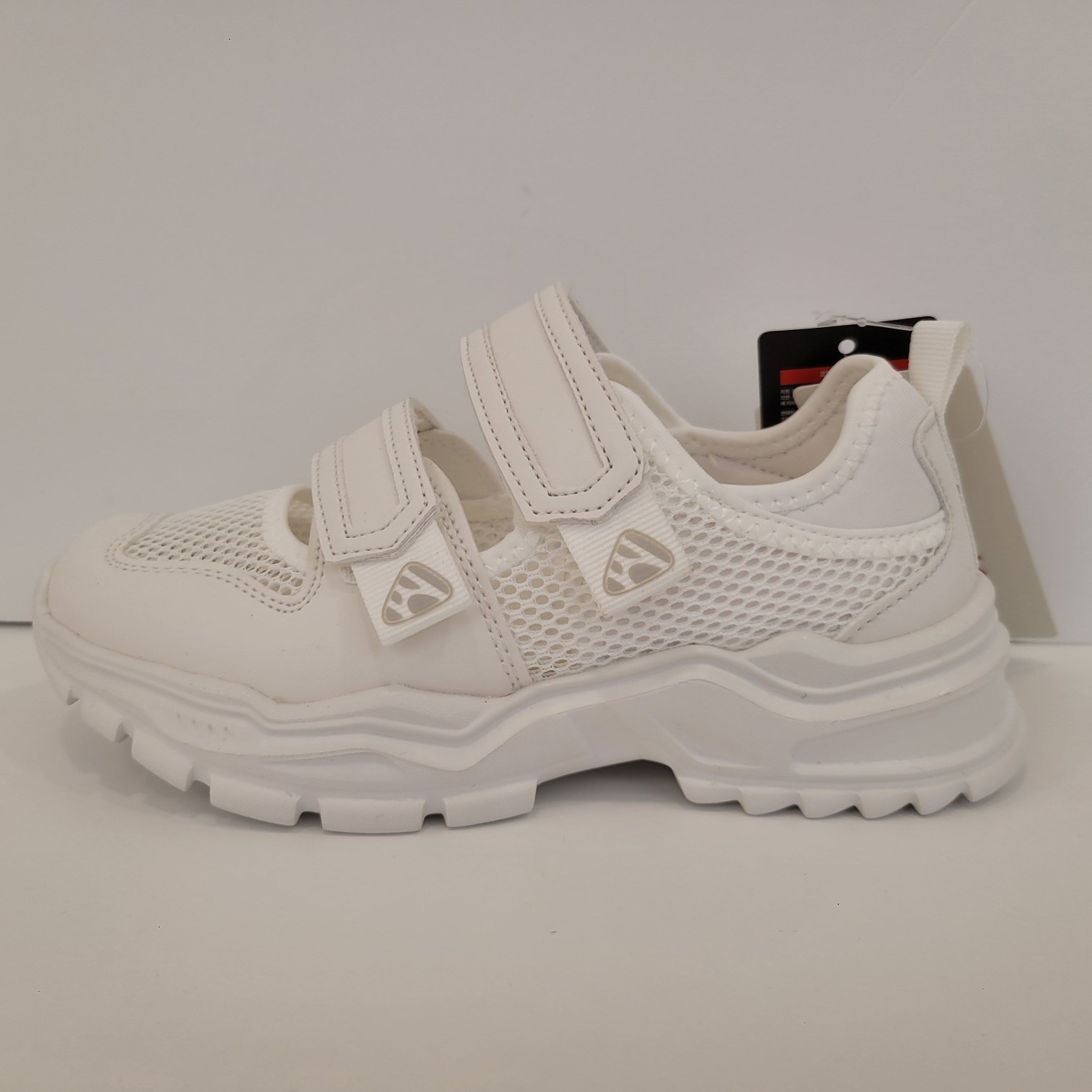 프로월드컵 (PWX) 제인 스니커즈 아동용 샌들 운동화 매우가볍고 미끄럼방지 쿠션좋은 신고벗기 편한 찍찍이 타입의 세련된 디자인의 스니커즈 샌들 운동화. 49,000원