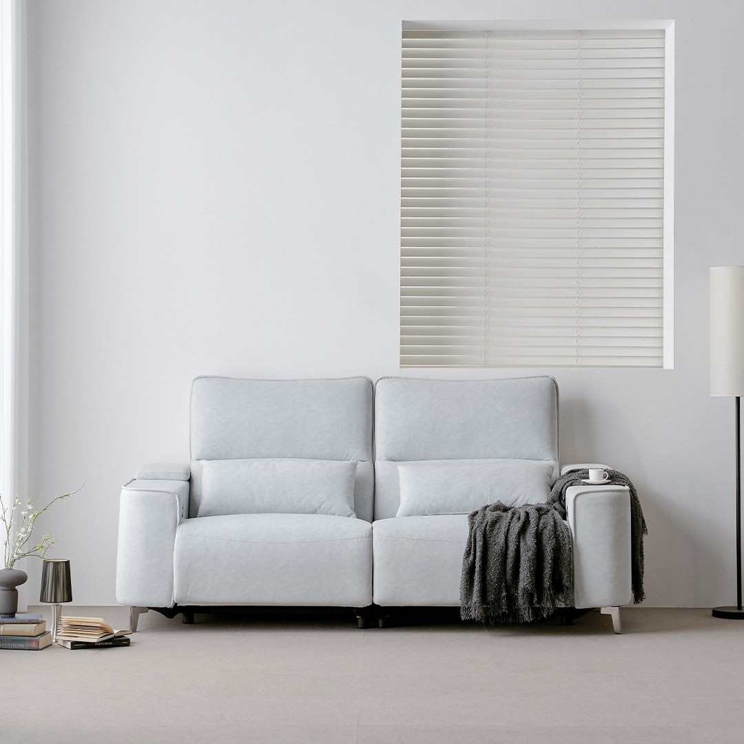 [쿠션 2개 증정][슬레코폼] R24 기능성 밀키 원터치 전동 리클라이너 소파 3인용, 블루그레이 749,000원