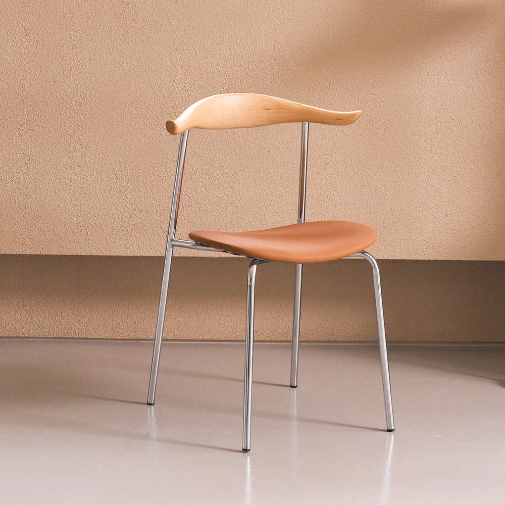 카우체어 원목 스틸 카페 미드센츄리 인테리어 소뿔 디자인 식탁의자, 1개, 내추럴+연브라운 59,900원