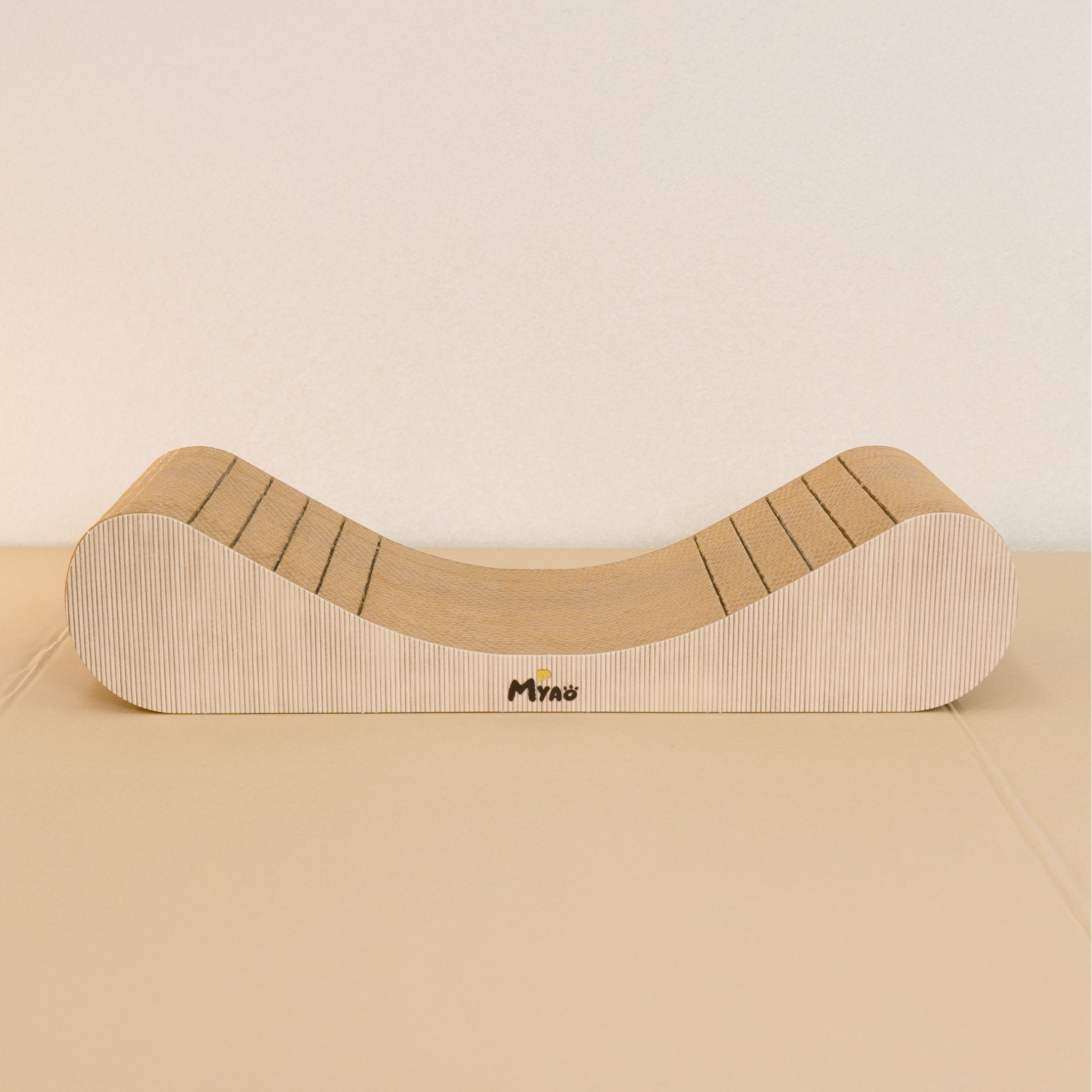 [더동글마켓] 대형 고양이 스크래쳐 클로우케어 발톱관리 스트레스 해소 박스형 긁개 가구형 인테리어용, 1개, 혼합색상 79,000원