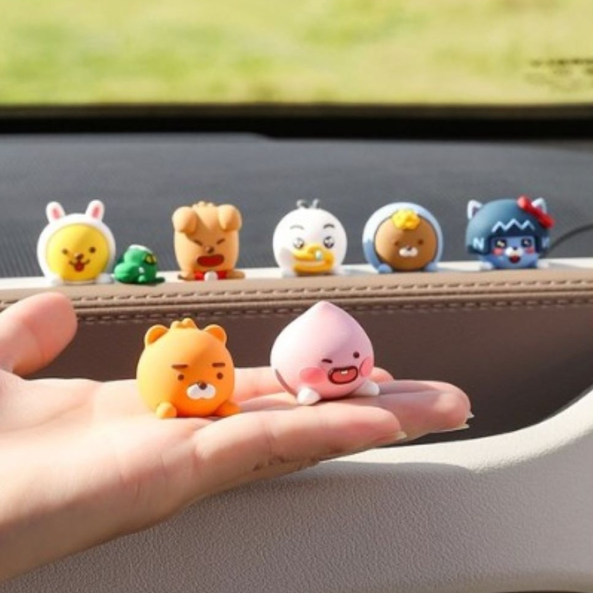 [당일배송] 귀여운 카카오프렌즈 차량용 장식품 인테리어 피규어 8종세트 18,700원