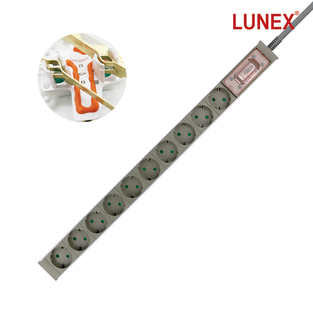 국산 알미늄 배선차단 10구 화재예방 자동소화 서버탭 멀티탭 에어컨 온풍기 냉동고 냉장고 건조기 고전력 대용량 고용량 4000W 리드선 코드선 루넥스 129,300원