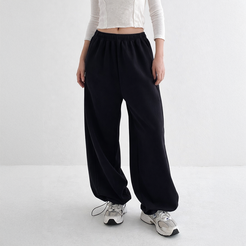 라라온 여성용 와이드 스트링 트레이닝 바지 밴딩 조거팬츠 3단기장 숏/기본/롱 25TSP3366 33,900원