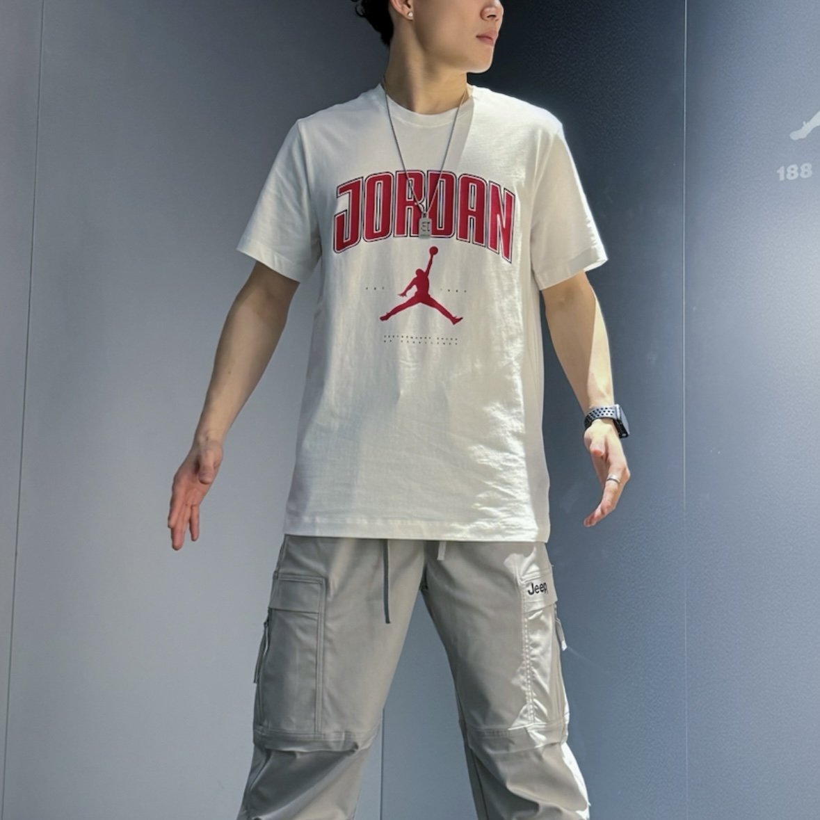 나이키 조던 프린트 반팔 티셔츠 화이트 HQ0010-100 96,000원