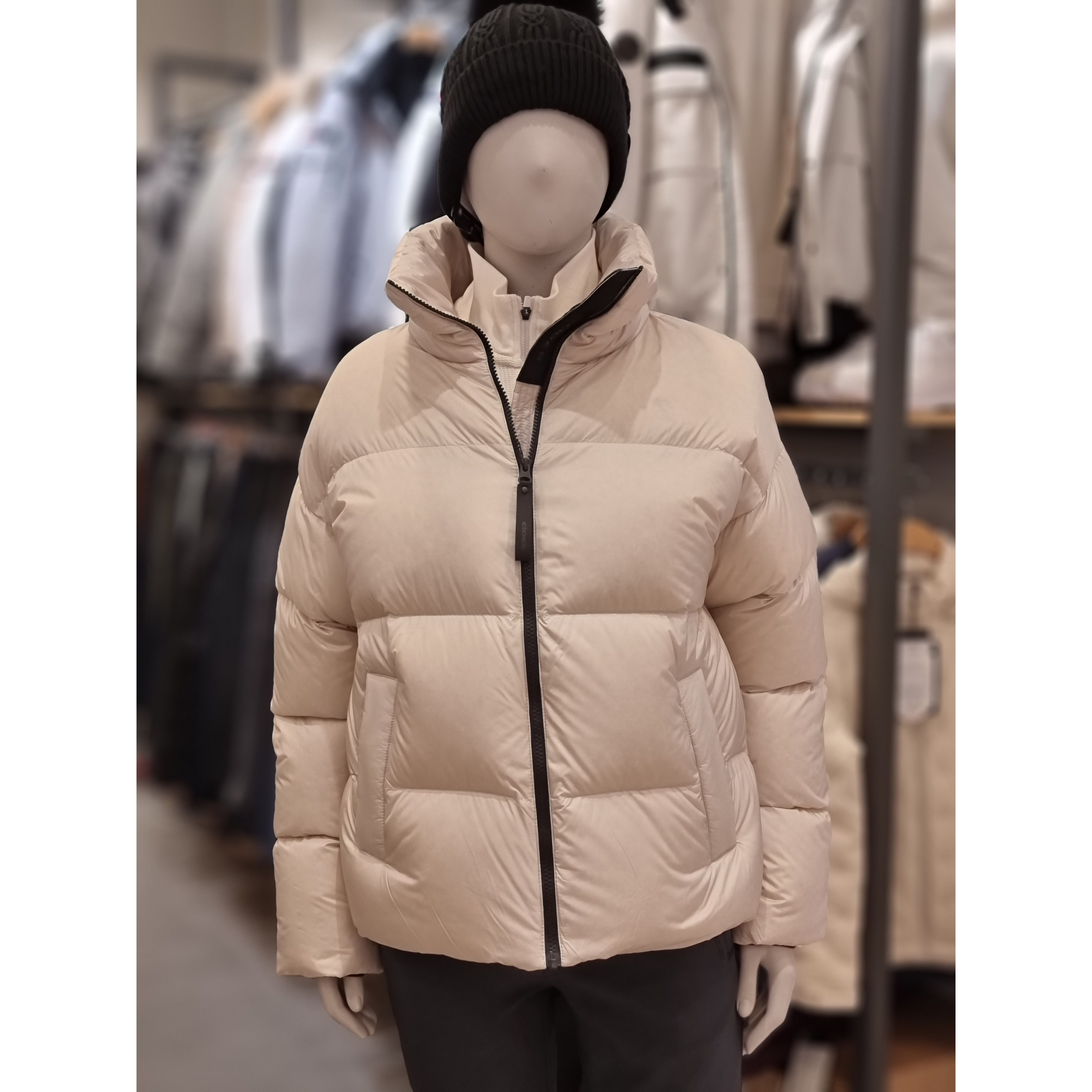 [ 아이더 ] ﻿ 에어본 로브 여성 다운 자켓 DWW22547 109,000원