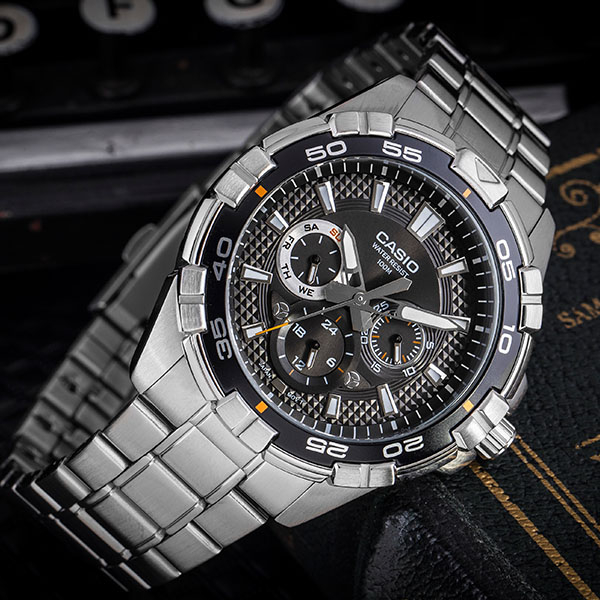 카시오 MTD-1069 시리즈 패션 정장시계 다이버디자인 메탈남성메탈시계 129,000원