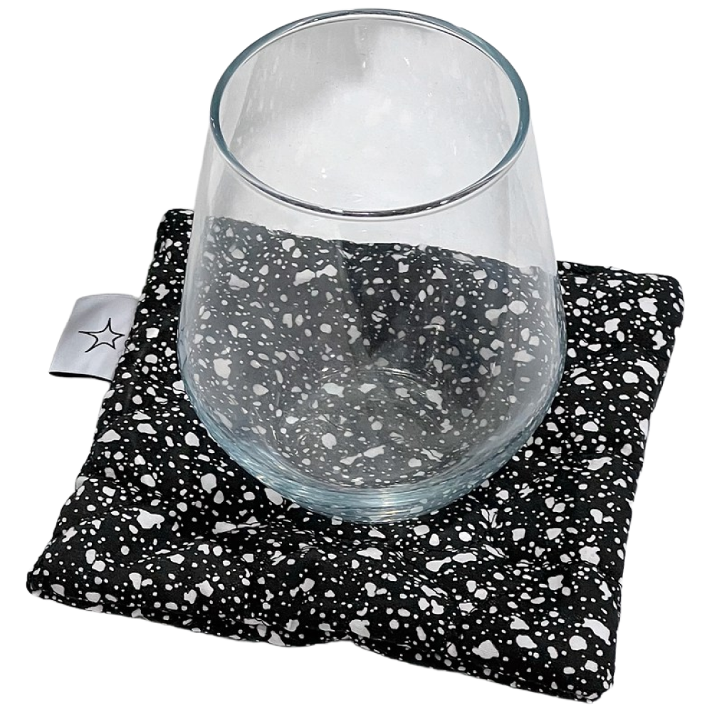 샤이닝그라운드 패브릭 티코스터 1P 컵받침 쿠앤크 블랙 누빔 하트 19,050원