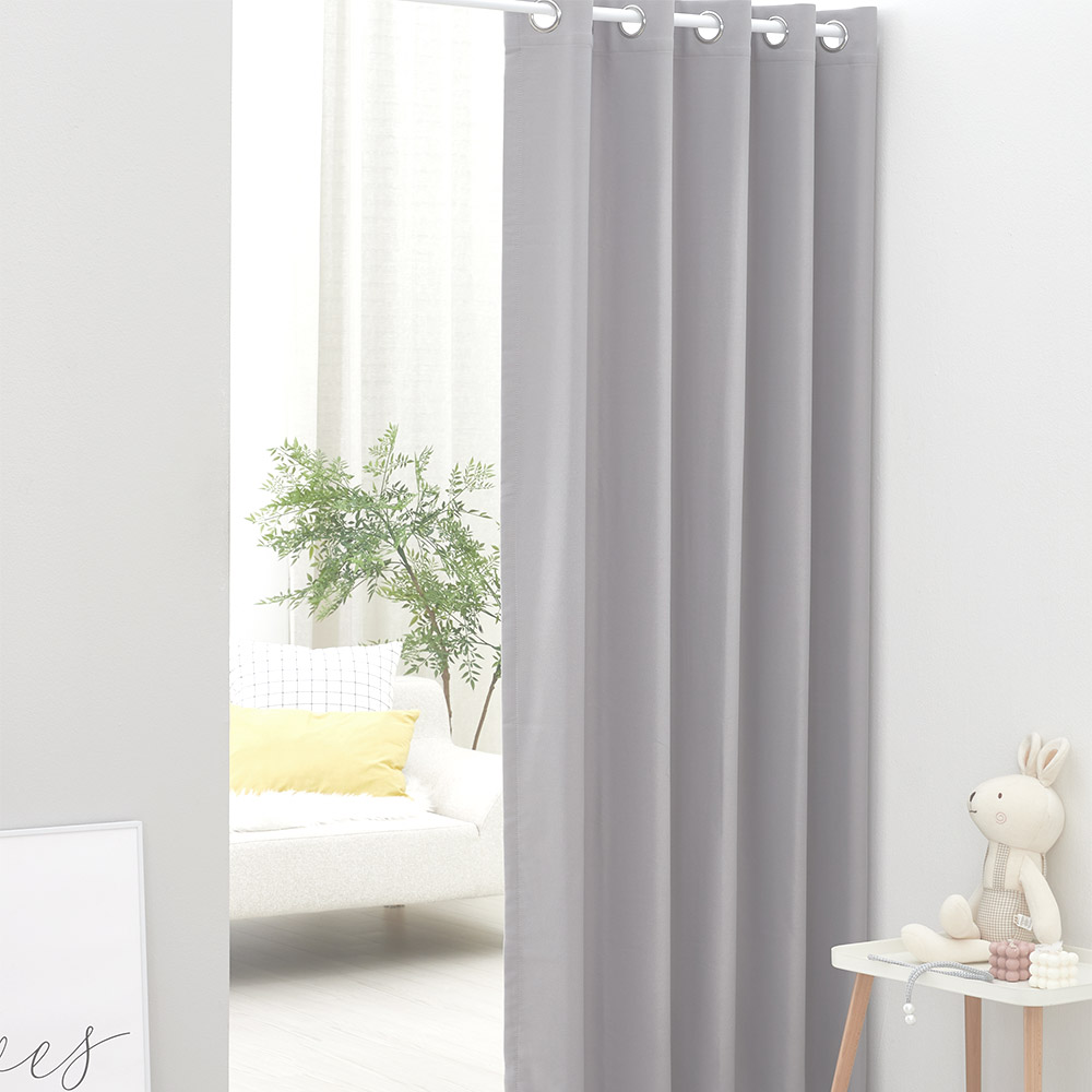 썬데코 방풍 방한 사계절 3중직 양면 암막커튼 + 압축봉 세트 28,900원