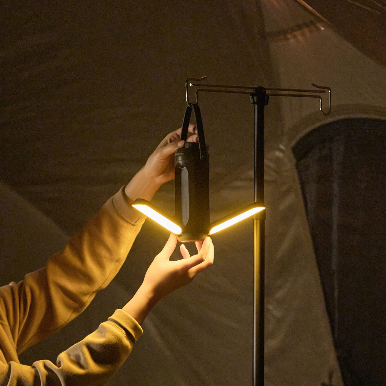 버티탭 캠핑랜턴 10000mAh LED작업등 충전식조명 텐트조명 캠핑전등 감성랜턴 렌턴충전식 렌턴 감성램프, 그레이, 1개 31,800원