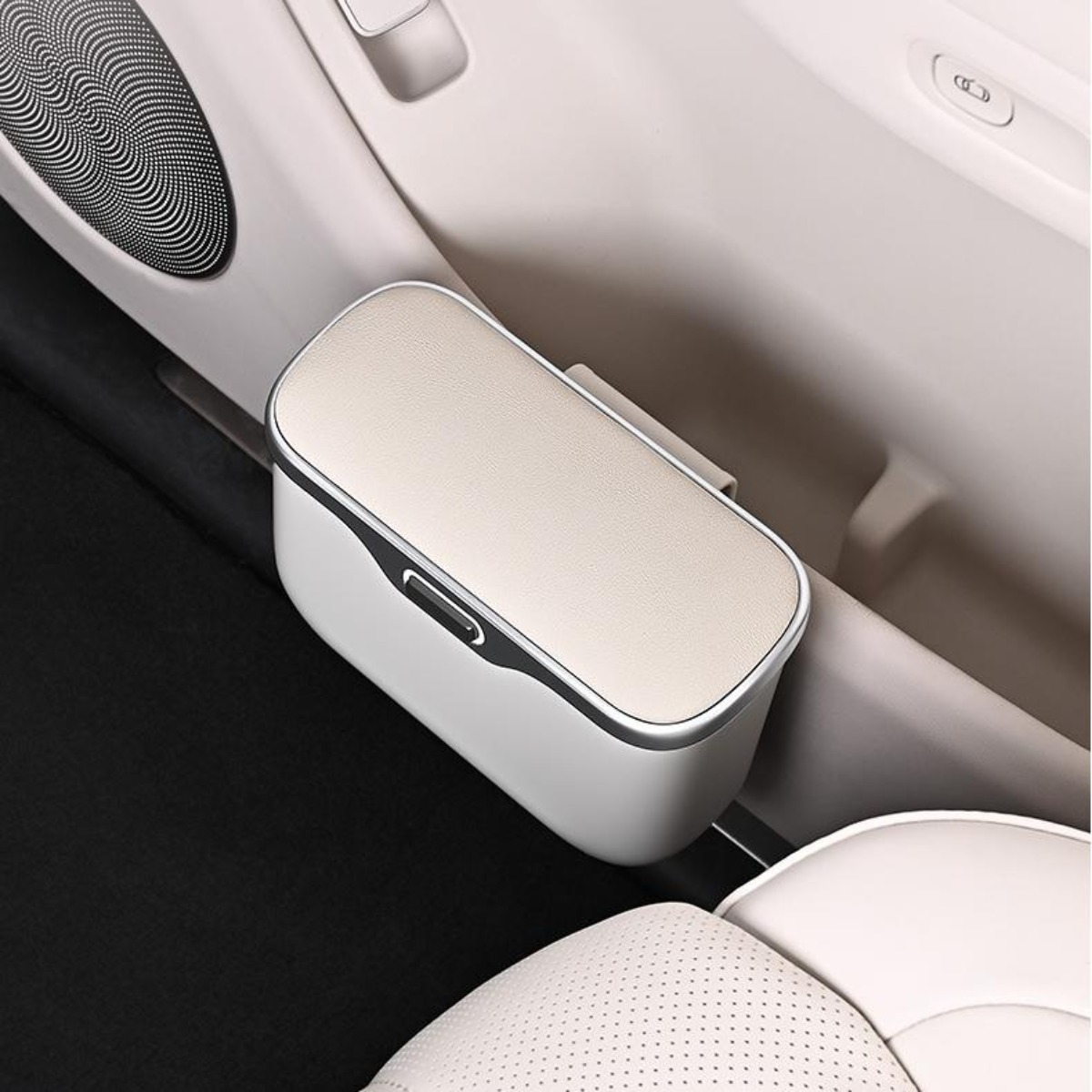 차량 실내 정리 다용도 깔끔 수납 겸용 미니 휴지통 15,000원