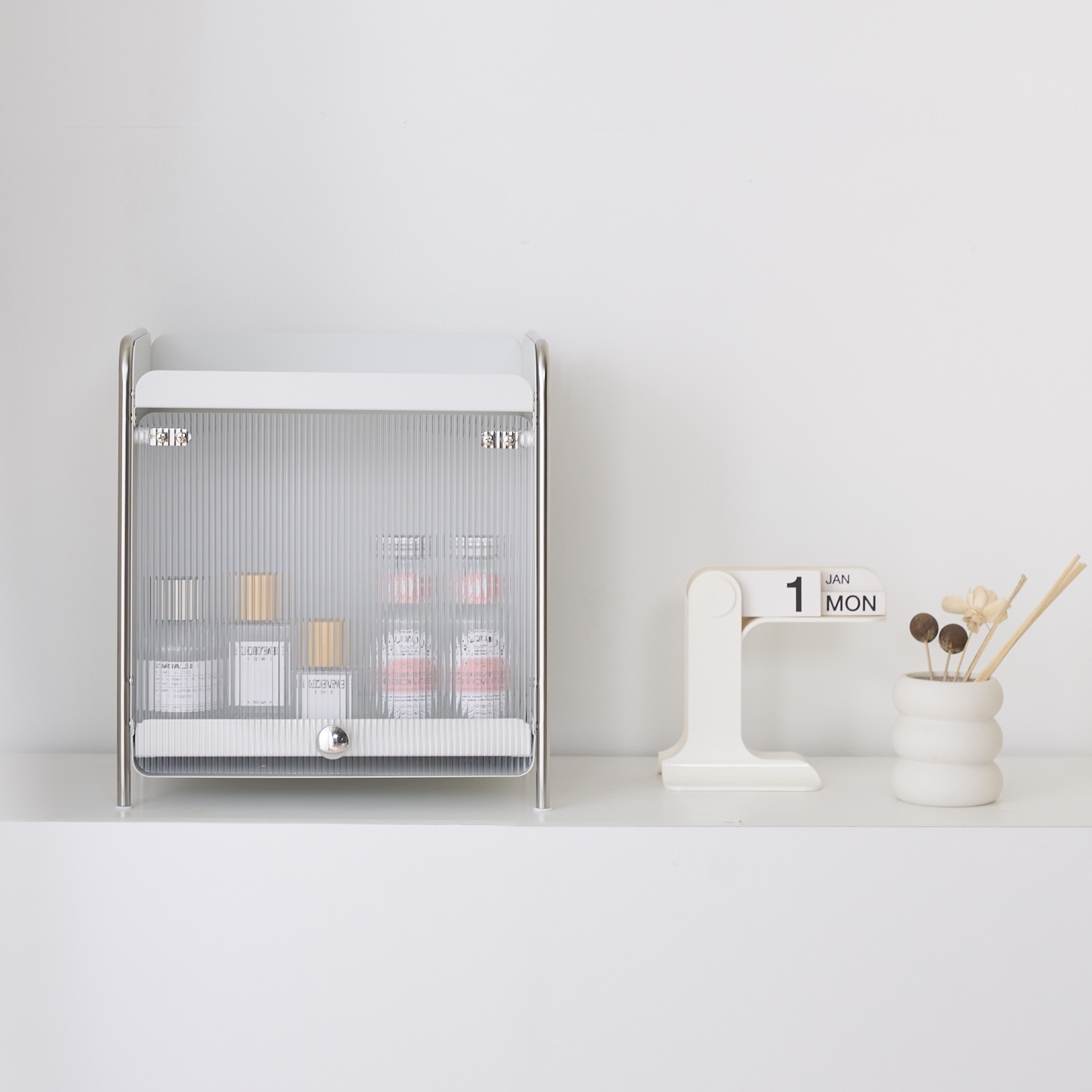 아크릴 다용도 철제 슬라이드 수납장 플립 도어 화장품정리함 주방 보관함 S 사이즈 39,900원