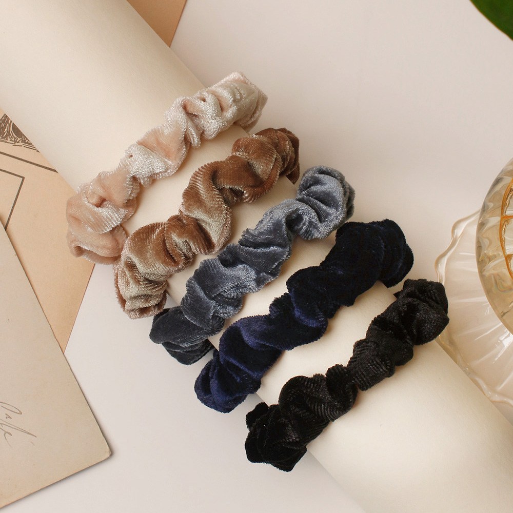 초콜리트쥬얼리 5개 1세트 리스트 벨벳 헤어 미니 스크런치 슈슈 벨로아 곱창 머리끈 7,900원