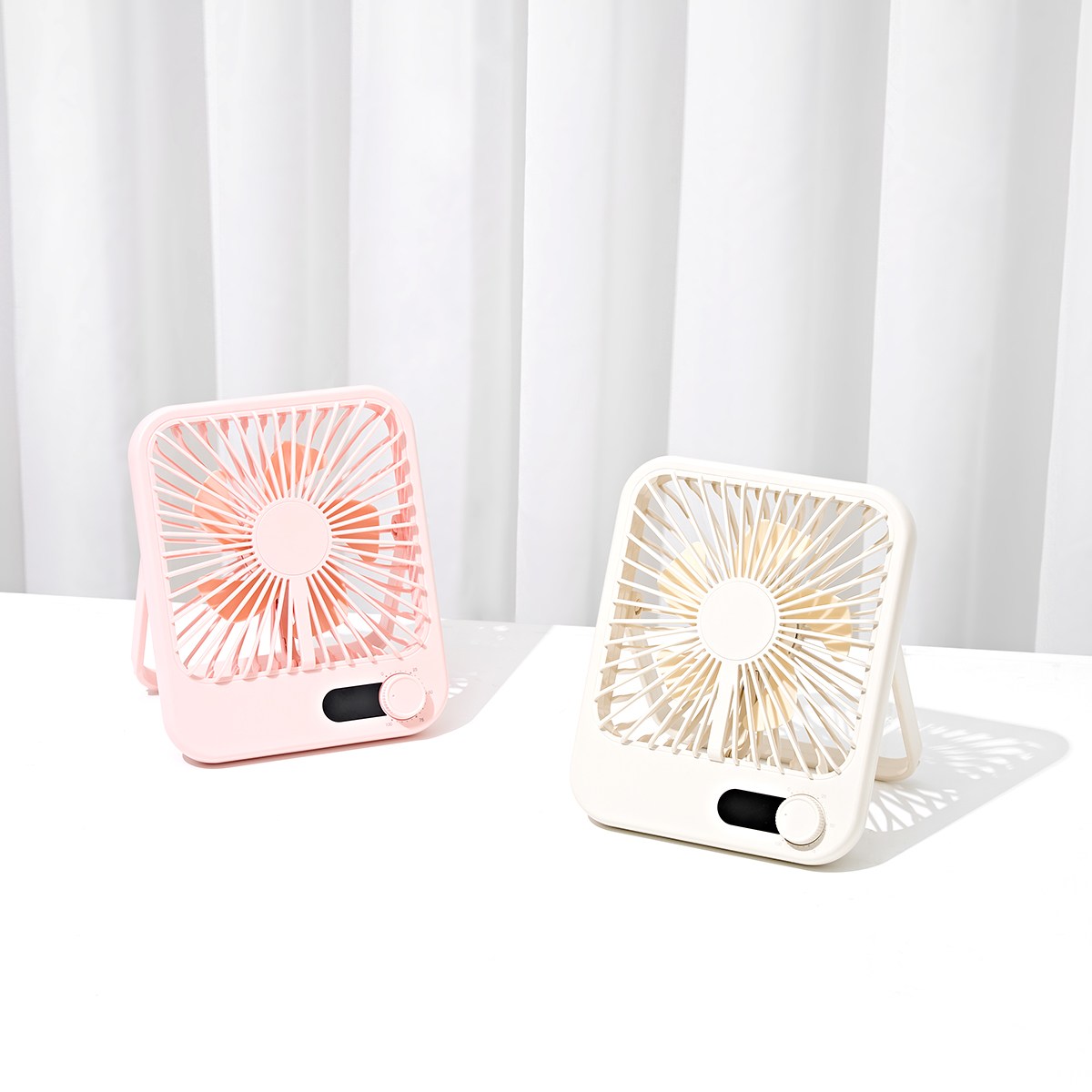 마농 LED 디퓨저 미니 다이얼 탁상용 선풍기 휴대용선풍기 스탠드겸용 25,900원