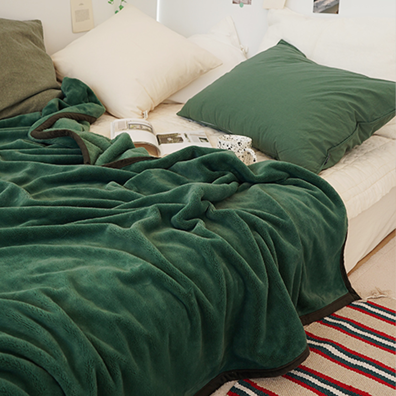 에이트룸 도톰 포근 스너글 소프트 극세사 담요 20mm 26,820원