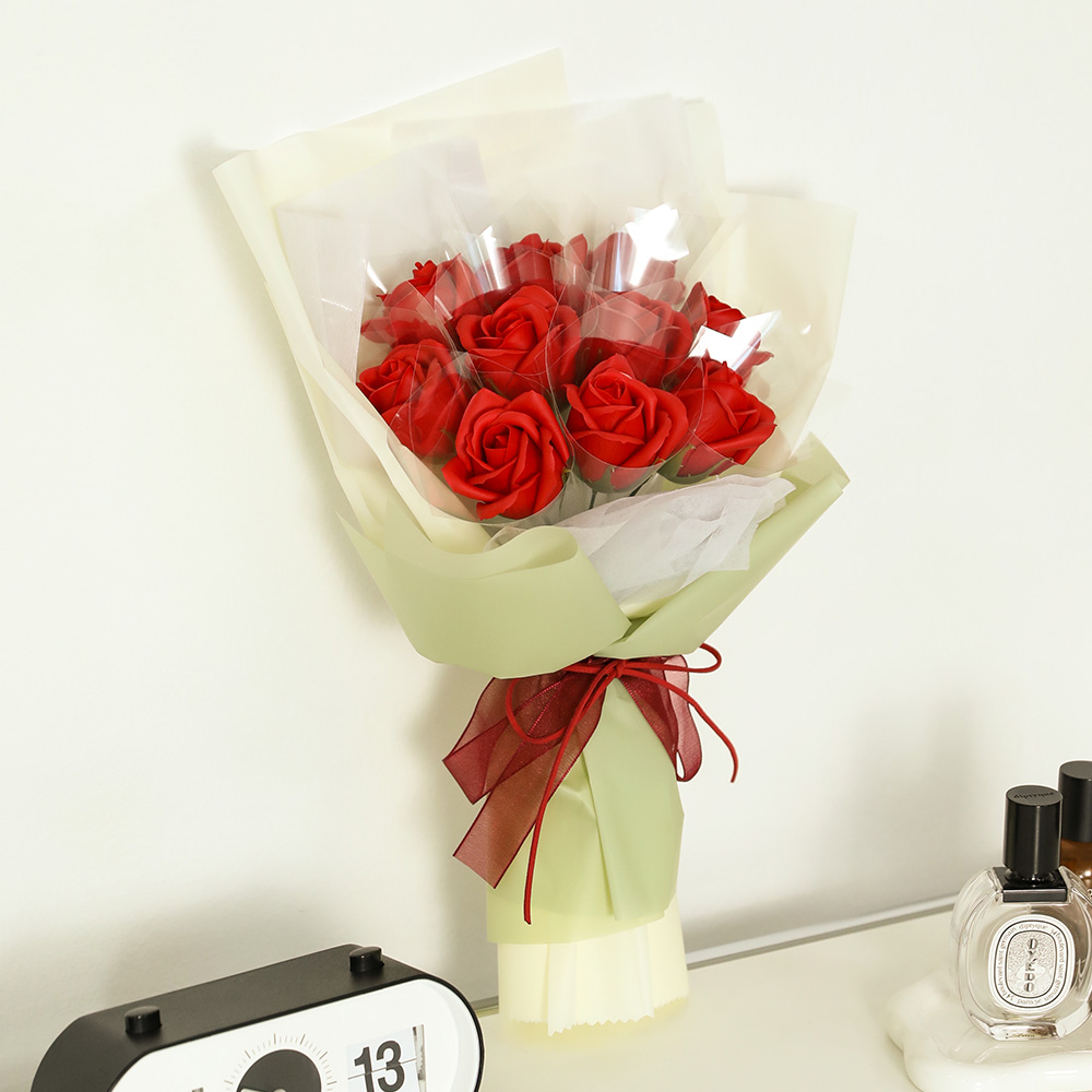 디셈버앤코 기념일 발표회 선물 귀여운 졸업식 꽃다발, 1개, 14.디셈버꽃다발_앤코로즈 10송이 레드 12,900원