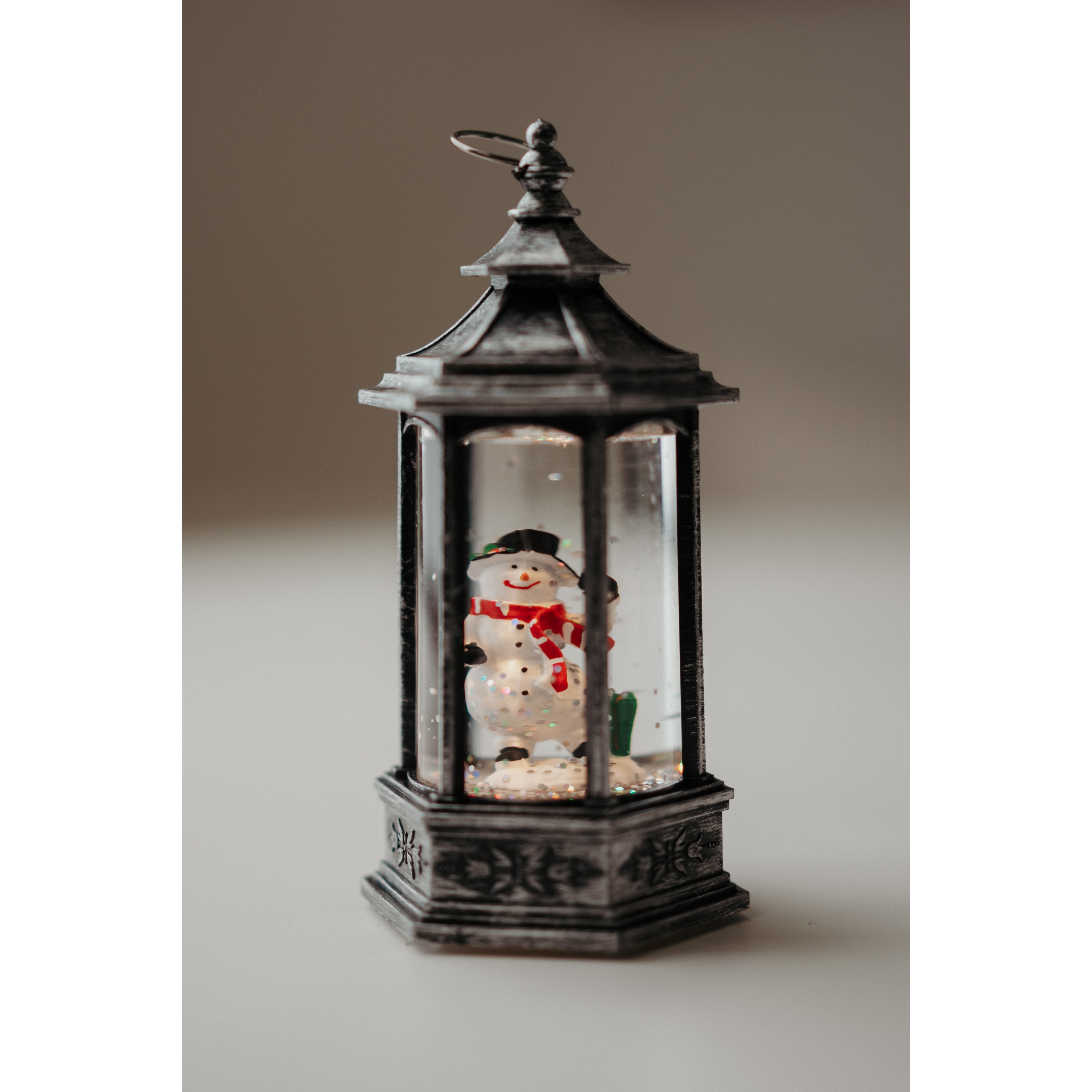 디어브리즈 트윙클 글리터 LED 무드 램프(3종) 크리스마스 산타 눈사람 트리 스노우볼 8,900원