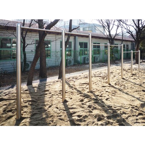 월드스포츠산업 학교 야외놀이터 철봉 3단 6칸 스텐 WD-H-30A 2,807,880원