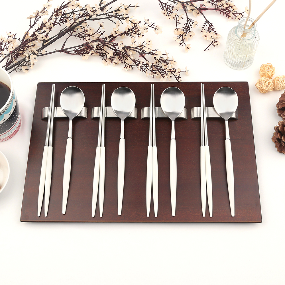 보겐 에펠 실버 수저 + 받침 4인 세트 73,950원