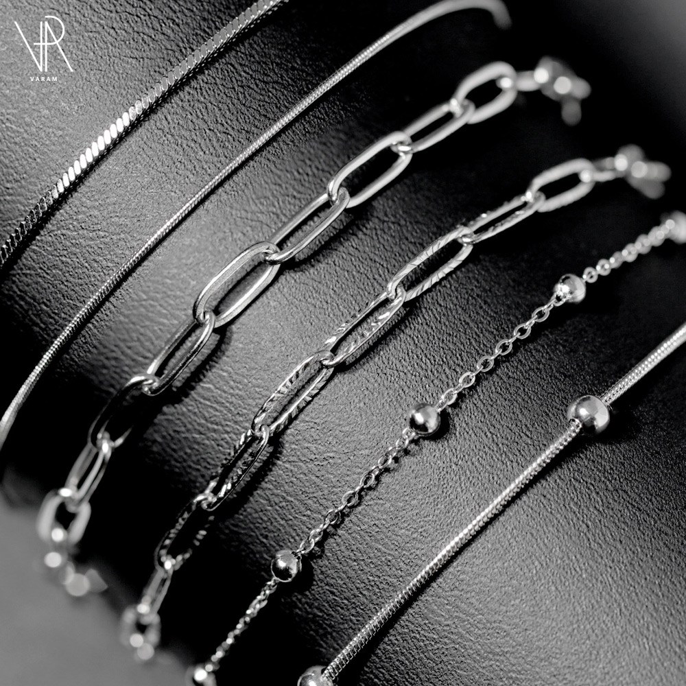 VARAM 써지컬 얇은 체인팔찌 변색없는 심플 레이어드 데일리 팔찌 8,900원