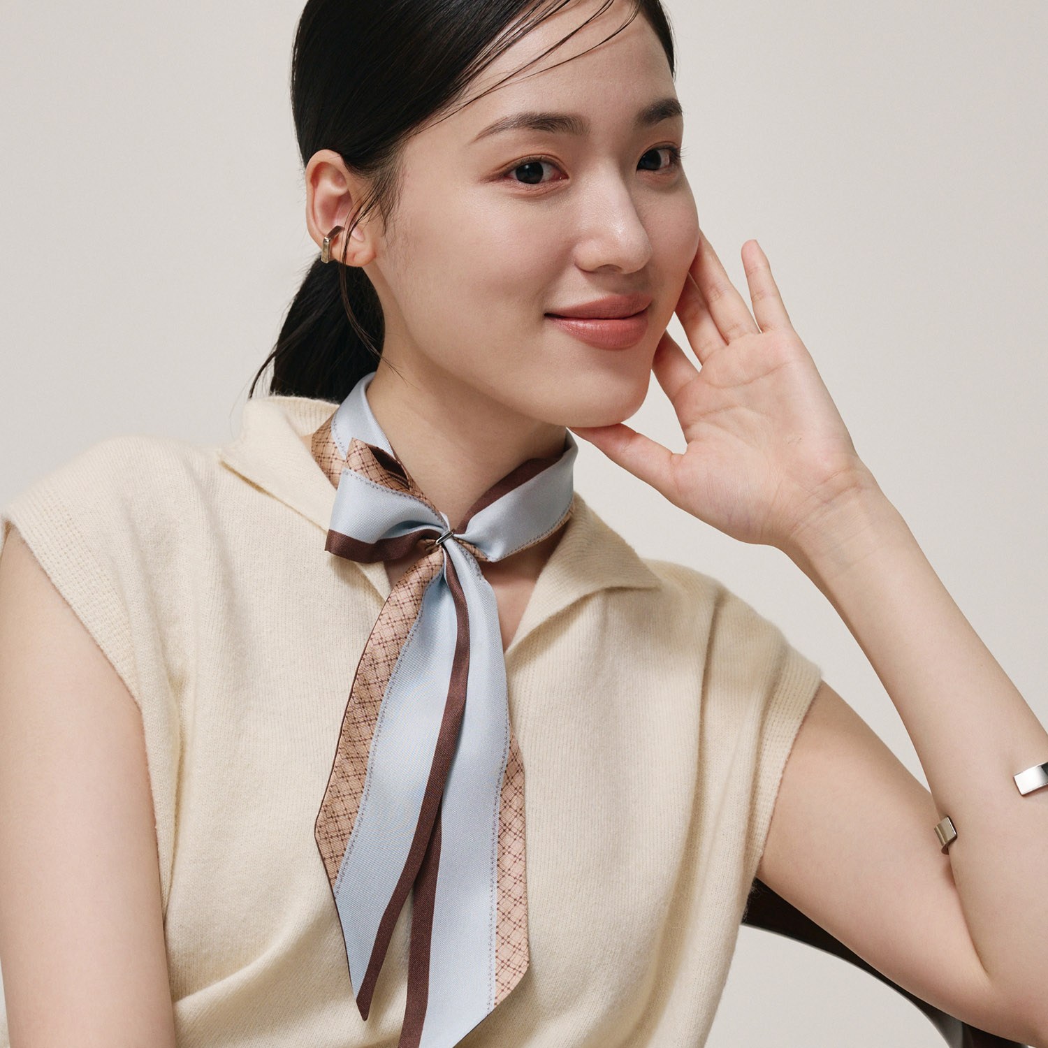 [생럭슈]여성 스카프 에트나 블루베이지 SL24FSTENBB 62,000원