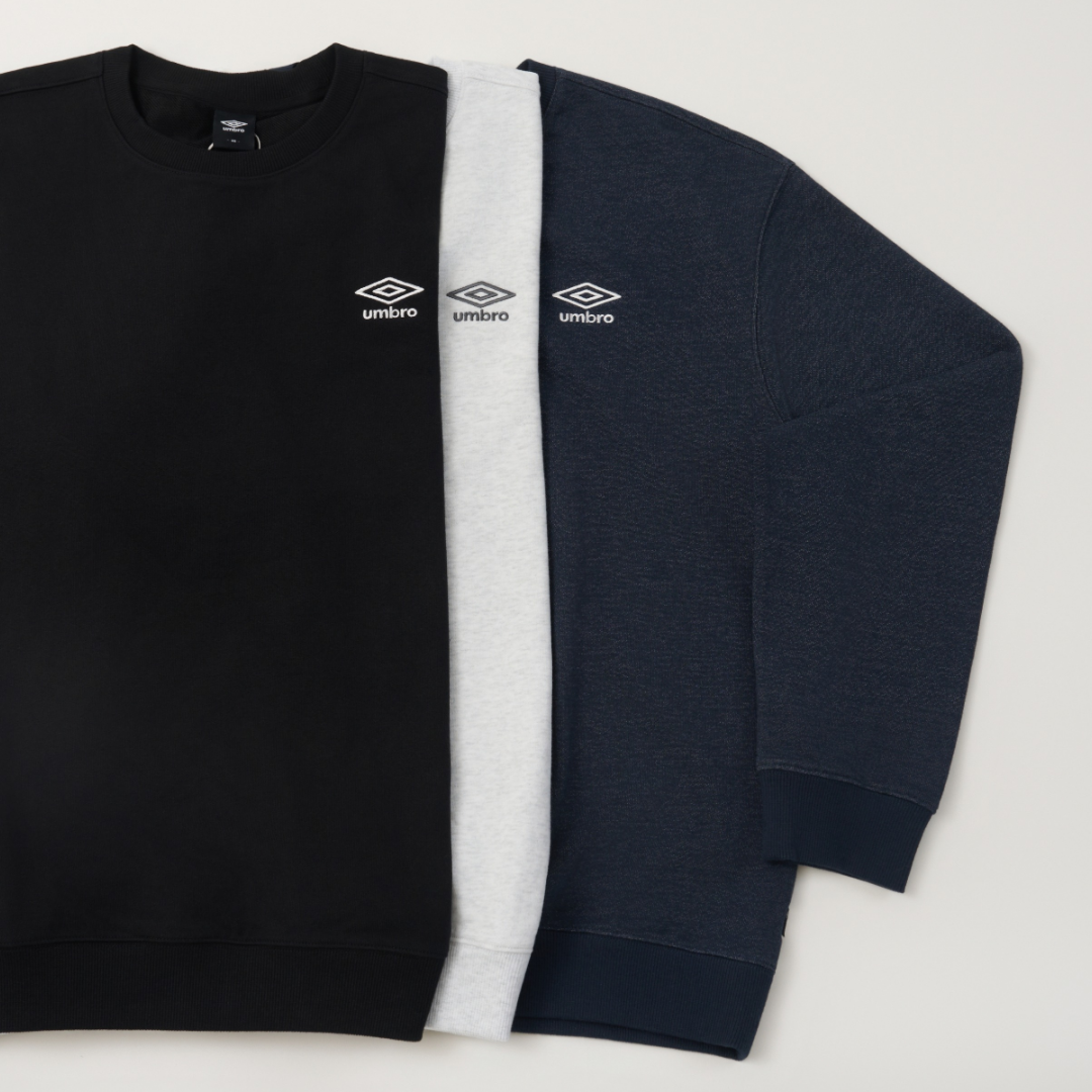 [26년매장]엄브로 기모 맨투맨 남녀공용 기모 에센셜 스몰로고 맨투맨 티셔츠 r26 우산커버 75,000원