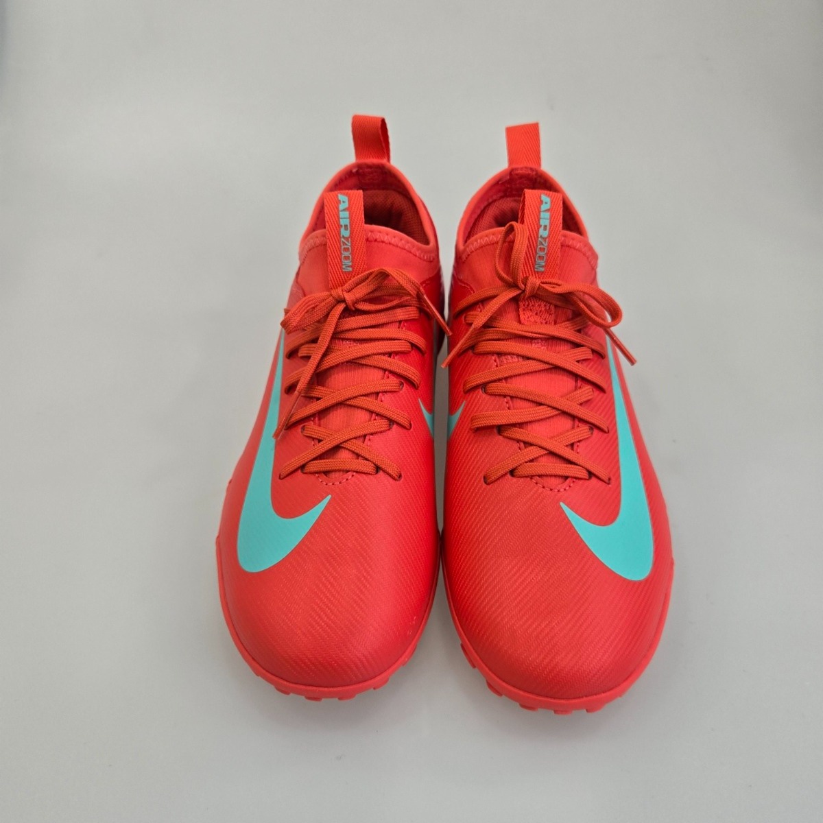 나이키 주니어 축구 풋살화 레드 줌 베이퍼16 아카데미 TF 얼룩지우개 증정 56,000원