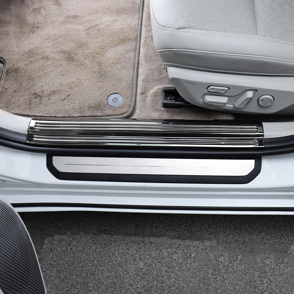 유투카 호환 EV4 도어스커프 커버 자동차 튜닝 용품 도어스텝 스테인레스 몰딩, 블랙색상 4Pcs, 기타 34,500원