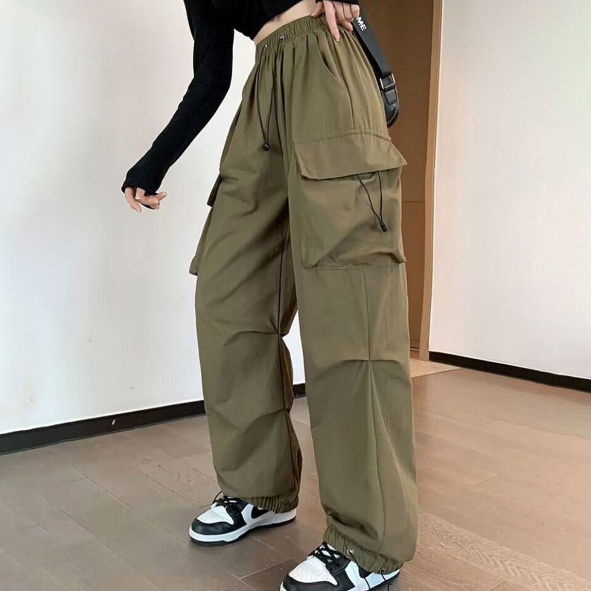 앤드스타일 여성용 로밋 투웨이 와이드 조거 데일리 카고 팬츠 264215 14,800원