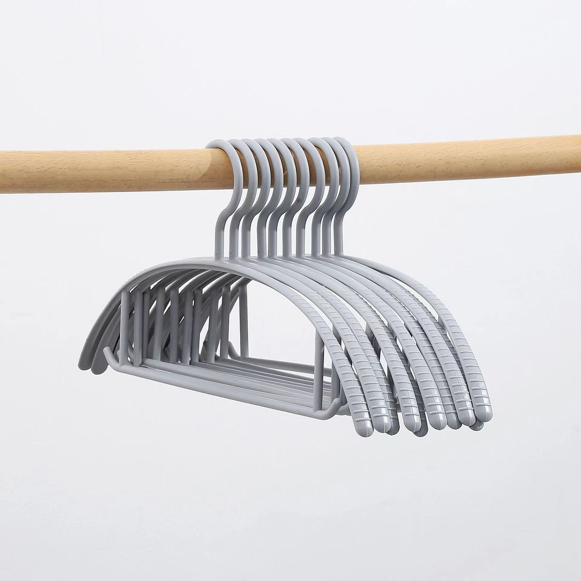 비바띵즈 어깨뿔방지 옷걸이 니트 원터치 플라스틱옷걸이 9,300원