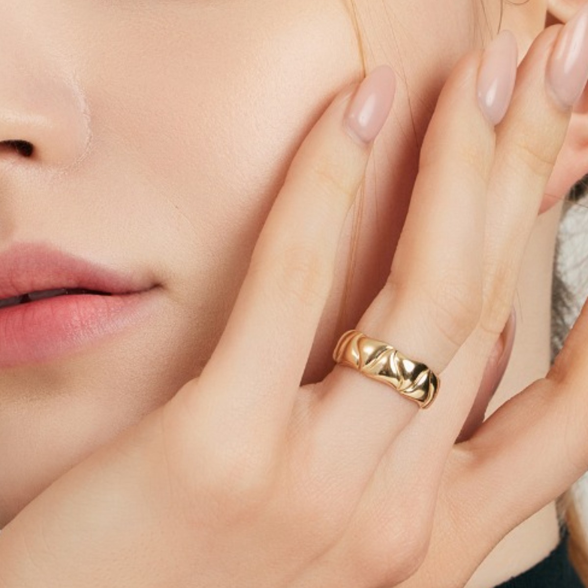 펠리체골드 18K 웨이브 반지 (+선물포장) 볼드 기념일 데일리 커플링 레이어드 웨이브 두꺼운반지 금 골드 우정반지 618,400원